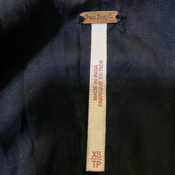 Offers are Welcomed! Free People dress- floral, flowy dress size xs. - Picture 10 of 10